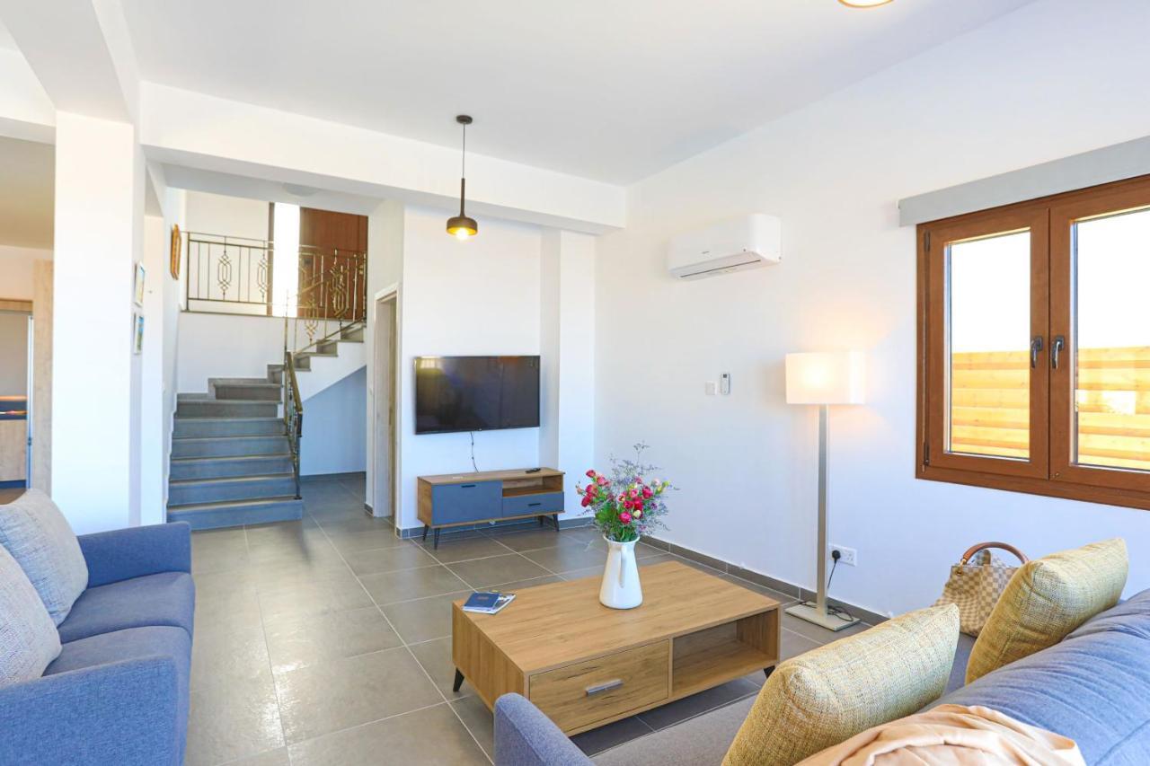 Salina Villa *